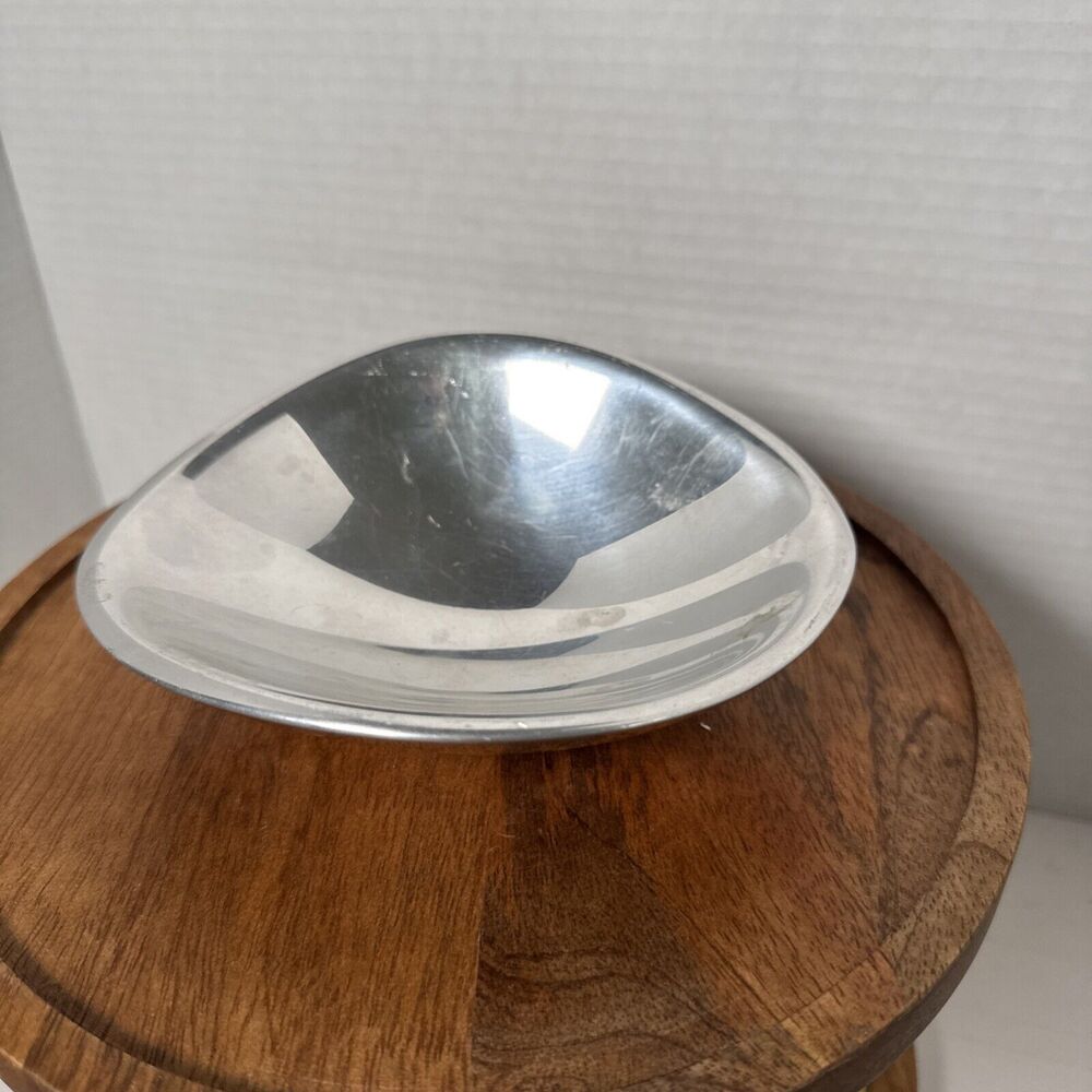 Vintage Nambe Bowl 579 SandCast Art Design MCM Secret Alloy Rare 1980's 6”x5”
